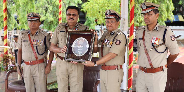 ಬೆಂಗಳೂರಿನ ಹಿರಿಯ ಐಪಿಎಸ್ ಅಧಿಕಾರಿ ಕಮಲ್ ಪಂತ್ 34 ವರ್ಷಗಳ ವೃತ್ತಿಜೀವನದ ನಂತರ ನಿವೃತ್ತಿಯಾಗಲಿದ್ದಾರೆ