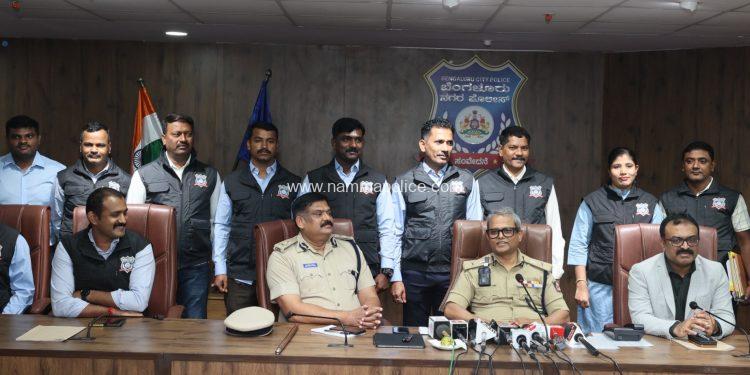 ನಿಷೇಧಿತ ಮಾದಕ ವಸ್ತುಗಳನು, ಮಾರಾಟ ಮಾಡುತ್ತಿದ್ದ ಓರ್ವ ವಿದೇಶಿ ಡಗ್ ಪೆಡರ್ ಬಂಧನ. 16 ಕೋಟಿ ಮೌಲ್ಯದ 4 ಕೆ.ಜಿ ಎಂ.ಡಿ.ಎಂ.ಎ ಕಿಸೆಲ್, ಎರಡು ಮೊಬೈಲ್ ಫೋನ್, ಒಂದು ತೂಕದ ಯಂತ್ರ ಹಾಗೂ ಇತರೆ ವಸ್ತುಗಳ ವಶ.