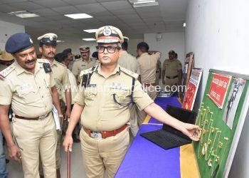 ಹಗಲು ಮತ್ತು ರಾತ್ರಿ ಕನ್ನ ಕಳವು ಮಾಡಿದ್ದ ಓರ್ವ ವ್ಯಕ್ತಿಯ ಬಂಧನ, ಸುಮಾರು 18 ಲಕ್ಷ ಬೆಲೆ ಬಾಳುವ 101 ಗ್ರಾಂ ತೂಕದ ಚಿನ್ನಾಭರಣ, 2 ಲ್ಯಾಪ್ಟಾಪ್ಗಳ ವಶ.