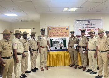 ದ್ವಿ-ಚಕ್ರ ವಾಹನಗಳನ್ನು ಕಳವು ಮಾಡುತ್ತಿದ್ದ ಆರು ವ್ಯಕ್ತಿಗಳ ಬಂಧನ. 29 ದ್ವಿ-ಚಕ್ರ ವಾಹನಗಳ ವಶ. ಮೌಲ್ಯ 11.60 ಲಕ್ಷ.