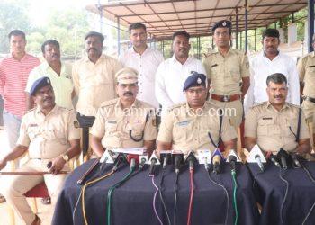 ಧನ್ನೂರ ಪೊಲೀಸ ರವರಿಂದ ಸುಲಿಗೆ ಪ್ರಕರಣದಲ್ಲಿ ಐದು ಜನ ಆರೋಪಿತರ ಬಂಧನ, 4 ಲಕ್ಷಕ್ಕೂ ಅಧಿಕ ನಗದು ಹಣ ಮತ್ತು ಒಂದು ಕಾರ ವಶ