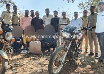ಬೀದರ ಜಿಲ್ಲೆಯ ಮಂಠಾಳ ಪೊಲೀಸ್ ರಿಂದ ಮೂರು ಲಕ್ಷಕ್ಕೂ ಅಧಿಕ ಮೌಲ್ಯದ ಗಾಂಜಾ, ಎರಡು ದ್ವೀಚಕ್ರ ವಾಹನ ಮತ್ತು ನಾಲ್ಕು ಜನ ಆರೋಪಿತರ ಬಂಧನ