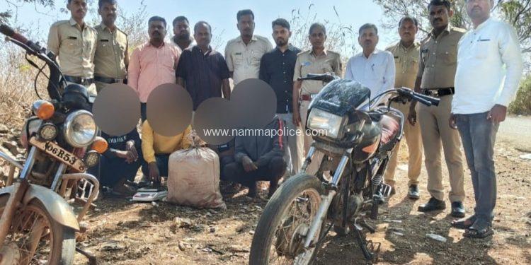 ಬೀದರ ಜಿಲ್ಲೆಯ ಮಂಠಾಳ ಪೊಲೀಸ್ ರಿಂದ ಮೂರು ಲಕ್ಷಕ್ಕೂ ಅಧಿಕ ಮೌಲ್ಯದ ಗಾಂಜಾ, ಎರಡು ದ್ವೀಚಕ್ರ ವಾಹನ ಮತ್ತು ನಾಲ್ಕು ಜನ ಆರೋಪಿತರ ಬಂಧನ