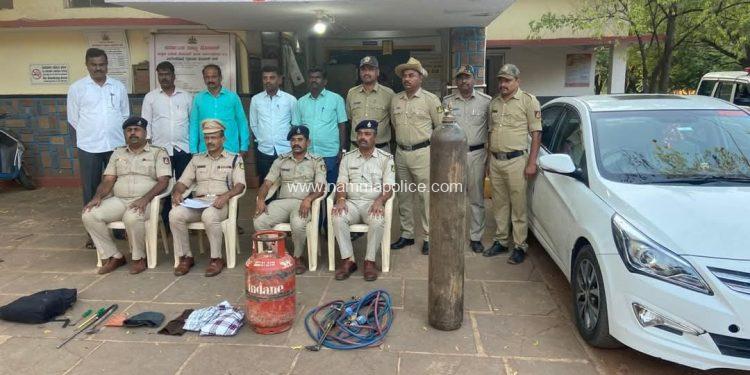 ಬ್ಯಾಂಕ್ ದರೋಡೆಕೋರರ ಬಂಧನ !
