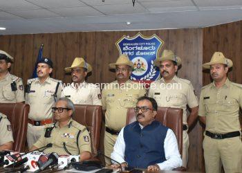ನಿಷೇದಿತ ಮಾದಕ ವಸ್ತು ಗಾಂಜಾ ಮಾರಾಟ ಮಾಡುತ್ತಿದ್ದ ನಾಲ್ವರು ವ್ಯಕ್ತಿಗಳ ಬಂಧನ.