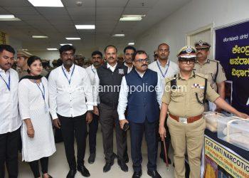 ಸಿಸಿಬಿ ಯ ಮಾದಕ ದ್ರವ್ಯ ನಿಗ್ರಹ ದಳದವರಿಂದ ಕಾರ್ಯಾಚರಣೆ. ನಿಷೇಧಿತ ಮಾದಕ ವಸ್ತುವಾದ ಹಳದಿ ಮತ್ತು ಬಿಳಿ ಬಣ್ಣದ ಎಂ.ಡಿ.ಎಂ.ಎ ಕಿಸ್ಟಲ್ 12 ಕೆ.ಜಿ ವಶ. ಮೌಲ್ಯ 124 ಕೋಟಿ.