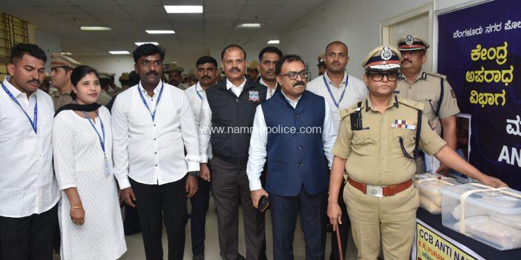 ಸಿಸಿಬಿ ಯ ಮಾದಕ ದ್ರವ್ಯ ನಿಗ್ರಹ ದಳದವರಿಂದ ಕಾರ್ಯಾಚರಣೆ. ನಿಷೇಧಿತ ಮಾದಕ ವಸ್ತುವಾದ ಹಳದಿ ಮತ್ತು ಬಿಳಿ ಬಣ್ಣದ ಎಂ.ಡಿ.ಎಂ.ಎ ಕಿಸ್ಟಲ್ 12 ಕೆ.ಜಿ ವಶ. ಮೌಲ್ಯ 124 ಕೋಟಿ.