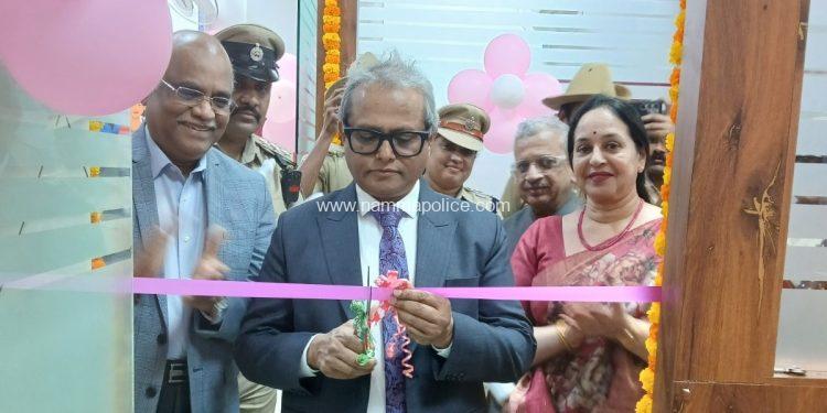 ಎಲೆಕ್ಟ್ರಾನಿಕ್ ಸಿಟಿ ಪೊಲೀಸ್ ಠಾಣೆಯಲ್ಲಿ, ಮಹಿಳೆಯರು ಮತ್ತು ಮಕ್ಕಳ ಸಮಸ್ಯೆಗಳನ್ನು ಪರಿಹರಿಸಲು ಪರಿಹಾರ ಕೌನ್ಸೆಲಿಂಗ್ ಸೇವಾ ಶಾಖೆ