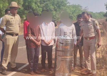 ಬೀದರ ಜಿಲ್ಲೆಯ ಬೀದರ ಜಿಲ್ಲಾ ಪೊಲೀಸ್ ವರಿಷ್ಠಾಧಿಕಾರಿ ಕಛೇರಿಯಲ್ಲಿ ನೂತನವಾಗಿ ಸ್ಥಾಪಿತಗೊಂಡ ಸಿ.ಸಿ ಟಿ.ವಿ ಕಂಟ್ರೋಲ ಕಮಾಂಡ್ ಸೆಂಟರ್ ವಿಭಾಗದಲ್ಲಿನ ಸಿಸಿ ಕ್ಯಾಮರಾ ಫುಟೇಜ ಸಹಾಯದಿಂದ ಕಳ್ಳತನ ಪ್ರಕರಣದಲ್ಲಿ 8 ಲಕ್ಷಕ್ಕೂ ಅಧಿಕ ಮೌಲದ್ಯದ ನಗದು ಹಣ, ವಾಹನ ಜಪ್ತಿ ಪತ್ತೆ, ಐದು ಜನ ಅಂತರ ರಾಜ್ಯ ಕಳ್ಳರ ಬಂಧನ