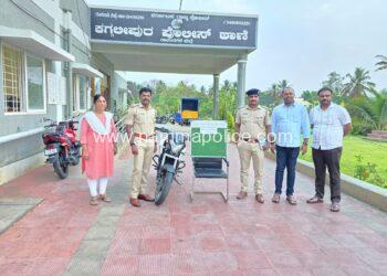 ಸುಲಿಗೆ ಪ್ರಕರಣ – ಇಬ್ಬರು ಆರೋಪಿಗಳ ಬಂಧನ, 1.5 ಲಕ್ಷ ರೂ ಮೌಲ್ಯದ 26 ಗ್ರಾಂ ತೂಕದ 2 ಚಿನ್ನದ ಸರ ಹಾಗೂ ದ್ವಿಚಕ್ರ ವಾಹನ ವಶ