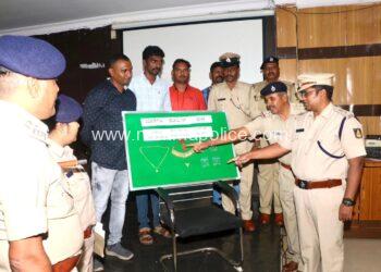 ಬೀದರ ಜಿಲ್ಲೆಯ ಮಾರ್ಕೇಟ್ ಪೊಲೀಸ್ ಠಾಣೆ ರವರಿಂದ ಮನೆ ಕಳ್ಳತನ ಪ್ರಕರಣ ದಾಖಲಾದ 24 ಗಂಟೆಯ ಒಳಗಾಗಿ ಆರೋಪಿ ಬಂಧನ 6 ಲಕ್ಷಕ್ಕೂ ಅಧಿಕ ಮೌಲ್ಯದ ಬಂಗಾರದ ಆಭರಣ ವಶ