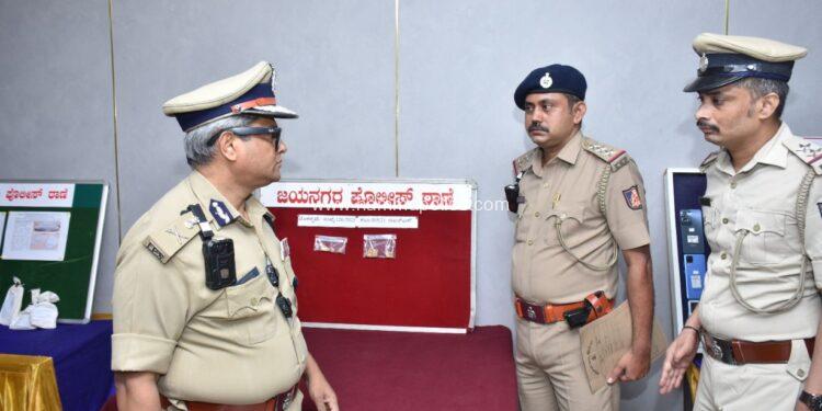 ಮನೆ ಕನ್ನ ಕಳವು ಮತ್ತು ದ್ವಿ-ಚಕ್ರ ವಾಹನಗಳನ್ನು ಕಳವು ಮಾಡುತ್ತಿದ್ದ ಇಬ್ಬರು ವ್ಯಕ್ತಿಗಳ ಬಂಧನ, 390 ಗ್ರಾಂ ಚಿನ್ನದ ಗಟ್ಟಿ ಮತ್ತು 02 ದ್ವಿ-ಚಕ್ರ ವಾಹನಗಳ ವರ ಮೌಲ್ಯ ₹32 ಲಕ್ಷ,