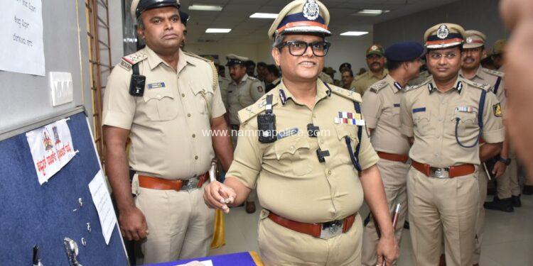 ಕಬ್ಬನ್ ಪಾರ್ಕ್ ಪೊಲೀಸರಿಂದ ಕಾರಿನ ಡಿಕ್ಕಿಯಲ್ಲಿದ್ದ 2.50 ಲಕ್ಷ ಬೆಲೆಬಾಳುವ ವಸ್ತುಗಳಿರುವ ಬ್ಯಾಗನ್ನು ಕಳುವು ಮಾಡಿದ ಆರೋಪಿಯ ಬಂಧನ