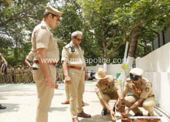 ಬೇಸಿಗೆಯಲ್ಲಿ ಸಸಿ ನೆಟ್ಟ ಆಯುಕ್ತರು, ಮಹತ್ವದ ಕ್ಷಣಕ್ಕೆ ಪಾತ್ರವಾದ ವಿದ್ಯಾರಣ್ಯಪುರ ಪೊಲೀಸ್ ಠಾಣೆಯ ಆವರಣ