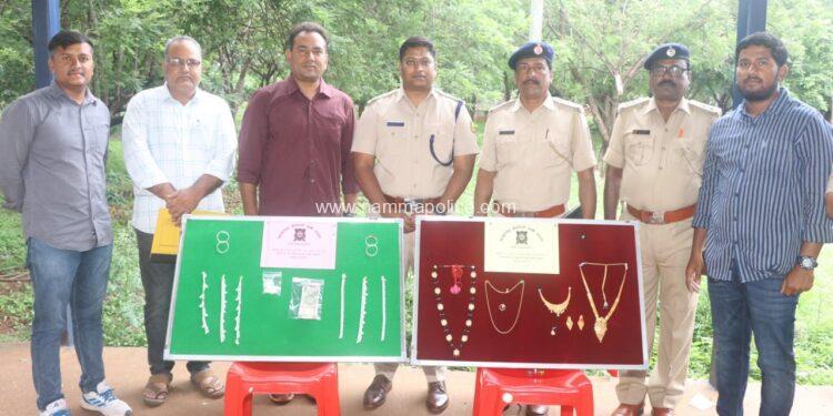 ಬೀದರ ಜಿಲ್ಲೆಯ ಗಾಂಧಿಗಂಜ ಪೊಲೀಸ್ ಠಾಣೆಯ ಎರಡು ಕಳ್ಳತನ ಪ್ರಕರಣಗಳಲ್ಲಿ ಮೂರು ಜನ ಆರೋಪಿತರ ಬಂಧನ, 11 ಲಕ್ಷಕ್ಕೂ ಅಧಿಕ ಮೌಲ್ಯದ ಸ್ವತ್ತು ಜಪ್ತಿ
