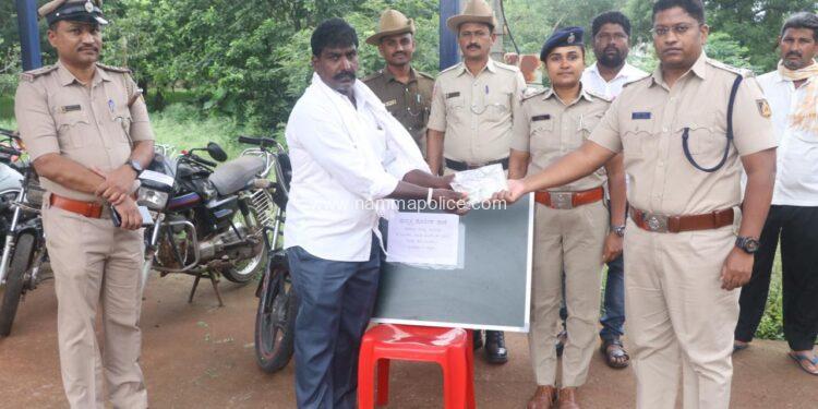 ಬೀದರ ಜಿಲ್ಲೆಯ ಮನ್ನಳ್ಳಿ ಪೊಲೀಸ್ ಠಾಣೆಯ ಕಳ್ಳತನ ಪ್ರಕರಣದಲ್ಲಿ ಇಬ್ಬರು ಆರೋಪಿತರ ಬಂಧನ, ಒಂದು ಲಕ್ಷಕ್ಕೂ ಅಧಿಕ ಮೌಲ್ಯದ ಸ್ವತ್ತು ಜಪ್ತಿ