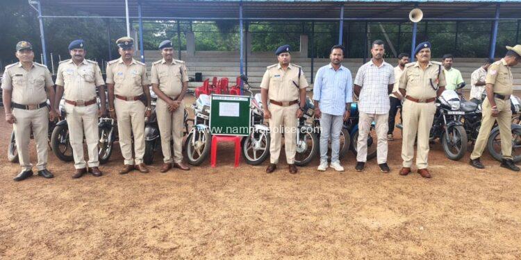 ಬೀದರ ಜಿಲ್ಲೆಯ ನೂತನ ನಗರ ಪೊಲೀಸ್ ಠಾಣೆಯ ದ್ವಿಚಕ್ರ ವಾಹನ ಕಳ್ಳತನ ಪ್ರಕರಣದಲ್ಲಿ ಆರೋಪಿತನ ಬಂಧನ, ಮೂರು ಲಕ್ಷಕ್ಕೂ ಅಧಿಕ ಮೌಲ್ಯದ ಸ್ವತ್ತು ಜಪ್ತಿ