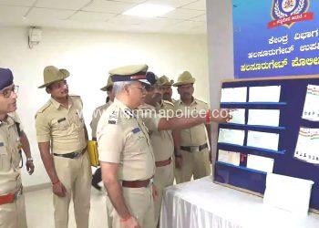 ಹಲಸೂರು ಗೇಟ್ ಪೊಲೀಸರಿಂದ ನಕಲಿ ಆಧಾರ್ ಕಾರ್ಡ್ ಗಳು, ಆರ್ ಟಿ ಸಿ, ಎಂ ಆರ್ ದಾಖಲಾತಿಗಳು, ಮತ್ತು ವಿವಿಧ ಸೀಲ್ ಗಳನ್ನು ಸೃಷ್ಟಿಸಿ ನ್ಯಾಯಾಲಯಗಳಲ್ಲಿ ಆರೋಪಿಗಳ ಪರವಾಗಿ ನಕಲು ಜಾಮೀನು ನೀಡುತ್ತಿದ್ದ ತಂಡದ 8 ಆರೋಪಿಗಳ ಬಂಧನ
