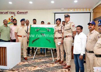 ಬೀದರ್ ಪೊಲೀಸರ ಭರ್ಜರಿ ಕಾರ್ಯಾಚರಣೆ: ₹4 ಲಕ್ಷ ಮೌಲ್ಯದ 5 ಪಿಸ್ತೂಲ್, 12 ಗುಂಡುಗಳು ವಶ!